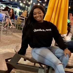 Meet your Posher, Tiara